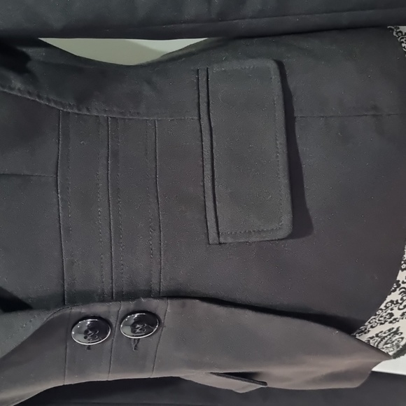 Hot options, black corporate blazer, fitted waist, shoulder pads, size 10 - Picture 3 of 8